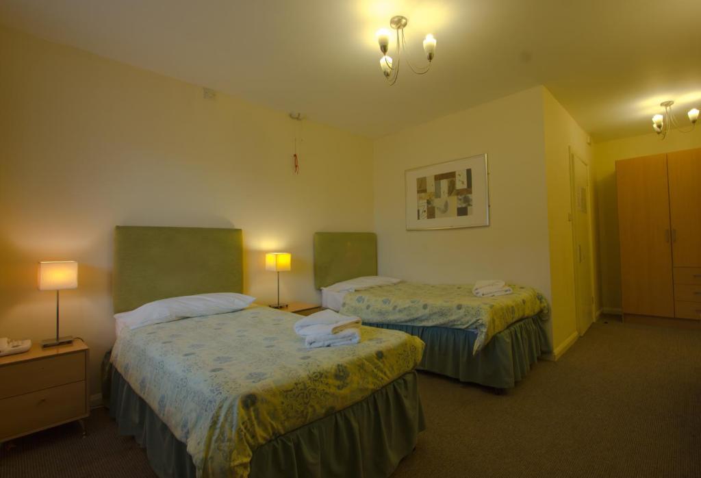 Plough Motel Stoke-on-Trent ภายนอก รูปภาพ