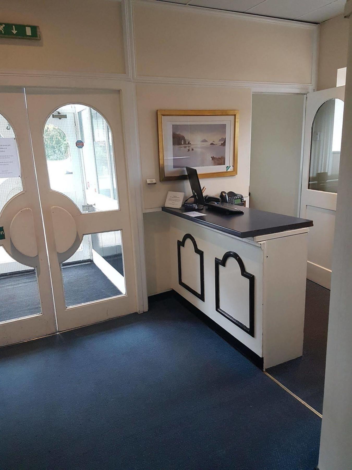 Plough Motel Stoke-on-Trent ภายนอก รูปภาพ