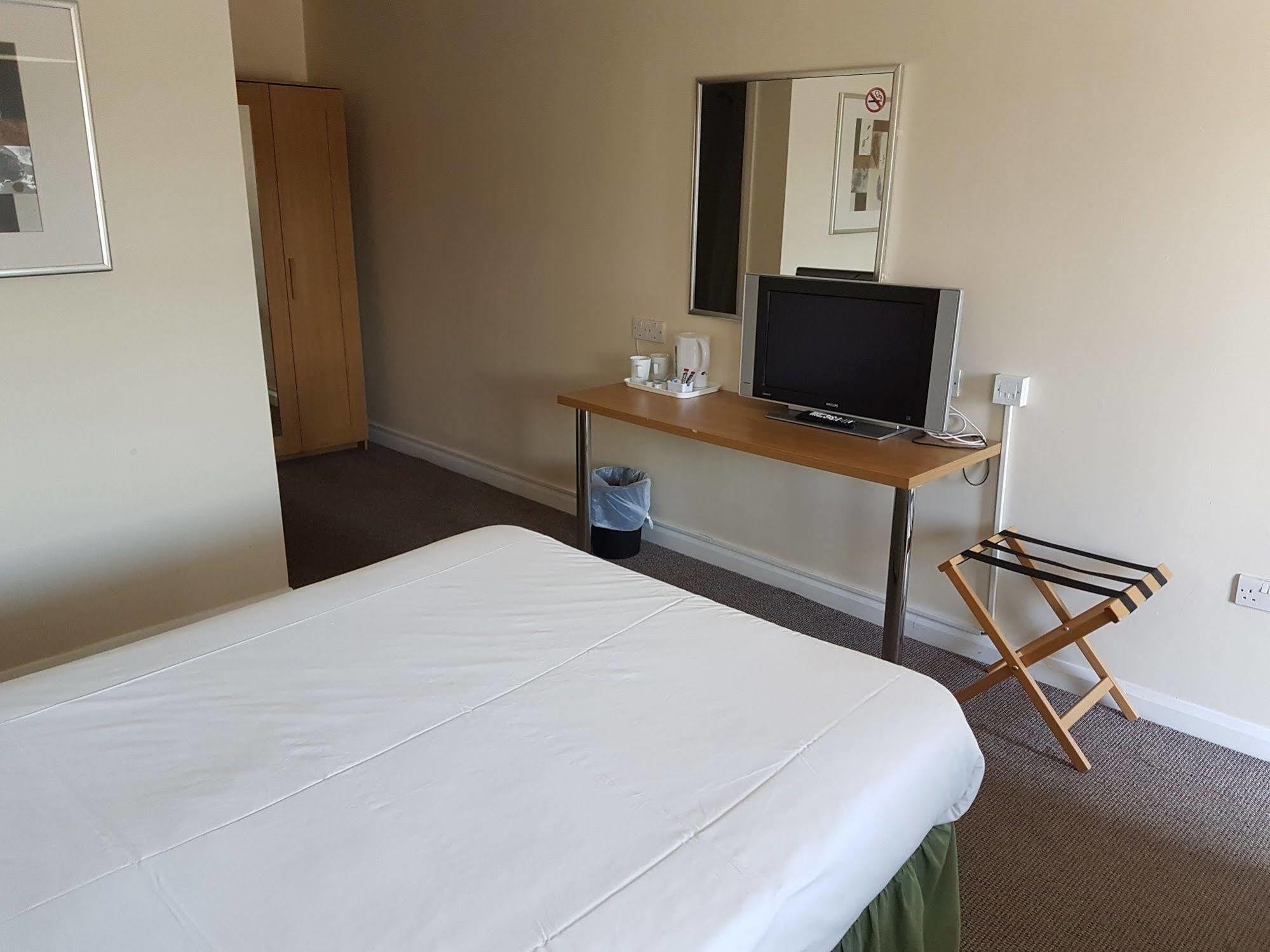Plough Motel Stoke-on-Trent ภายนอก รูปภาพ