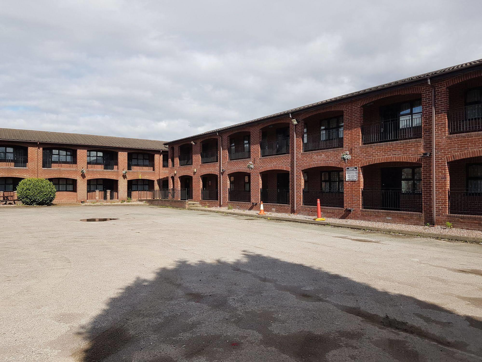 Plough Motel Stoke-on-Trent ภายนอก รูปภาพ