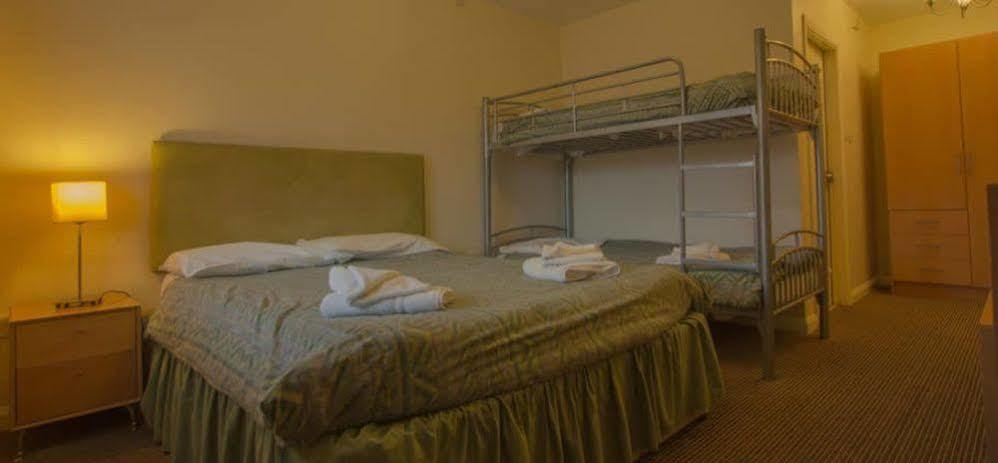 Plough Motel Stoke-on-Trent ภายนอก รูปภาพ